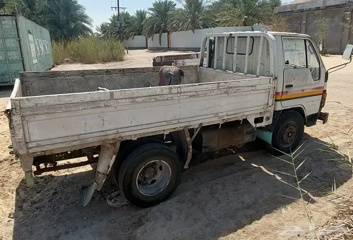 للبيع تويوتا دينا تشليح 2