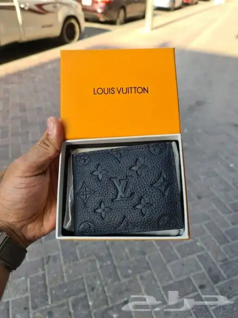 محافظ رجالي فخمه. 2