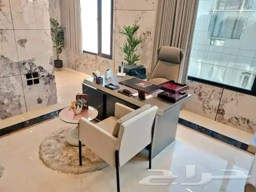 مكتب جاهز للإيجار في العليا طريق الملك فهد 12