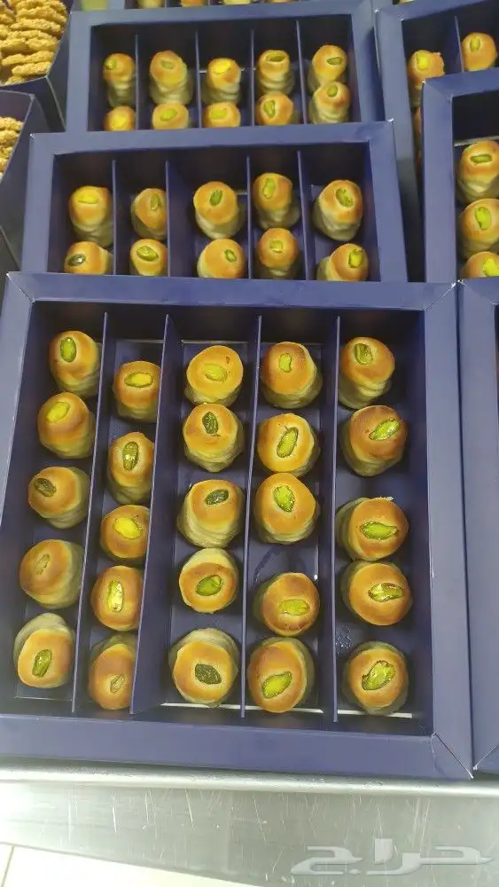 شيف حلويات ومدير مصانع 3