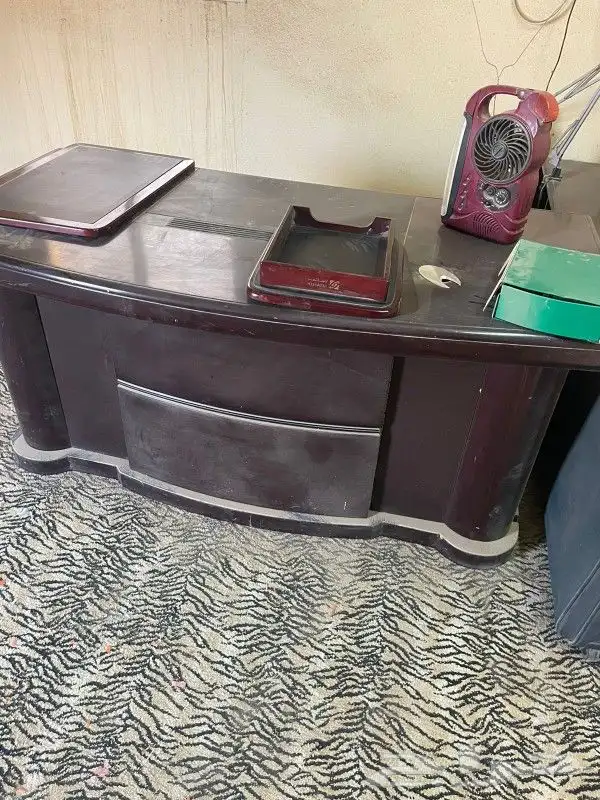 مكتب ودولاب 0