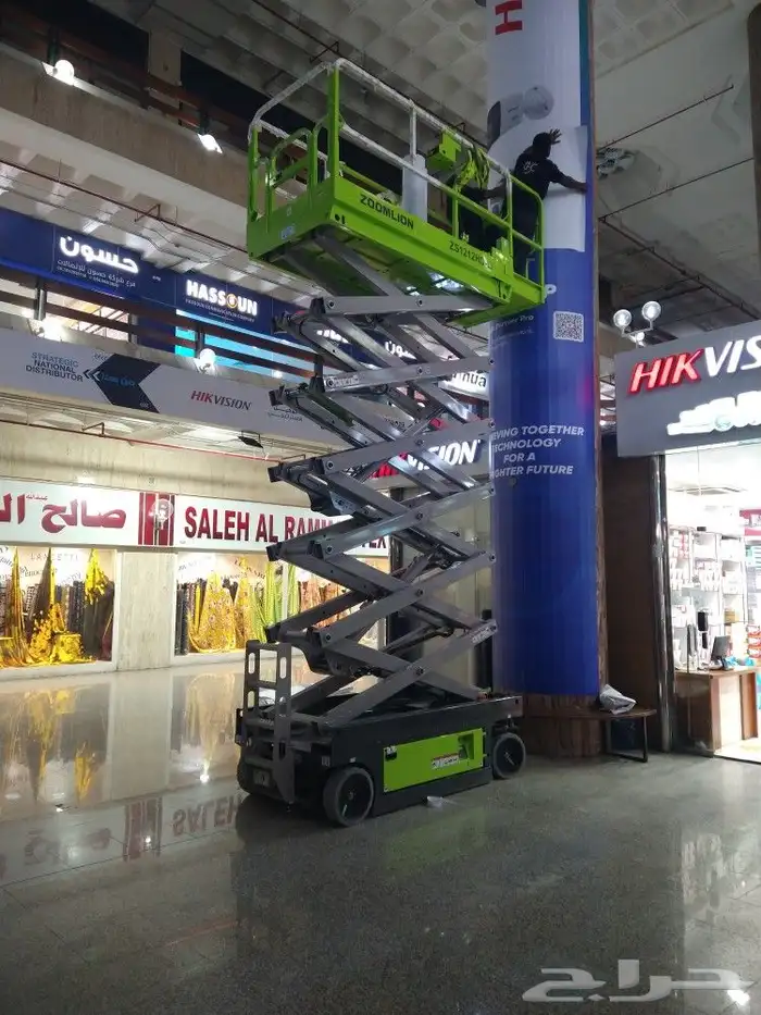 ايجار معدات سيزرلفت مانلفت فوركلفت 7طن 10طن 16طن رافعه سيزر 0