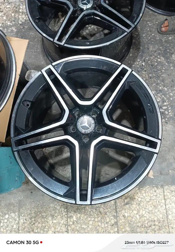 جنوط مرسيدس 21 اللون الاسود والرمادي 0