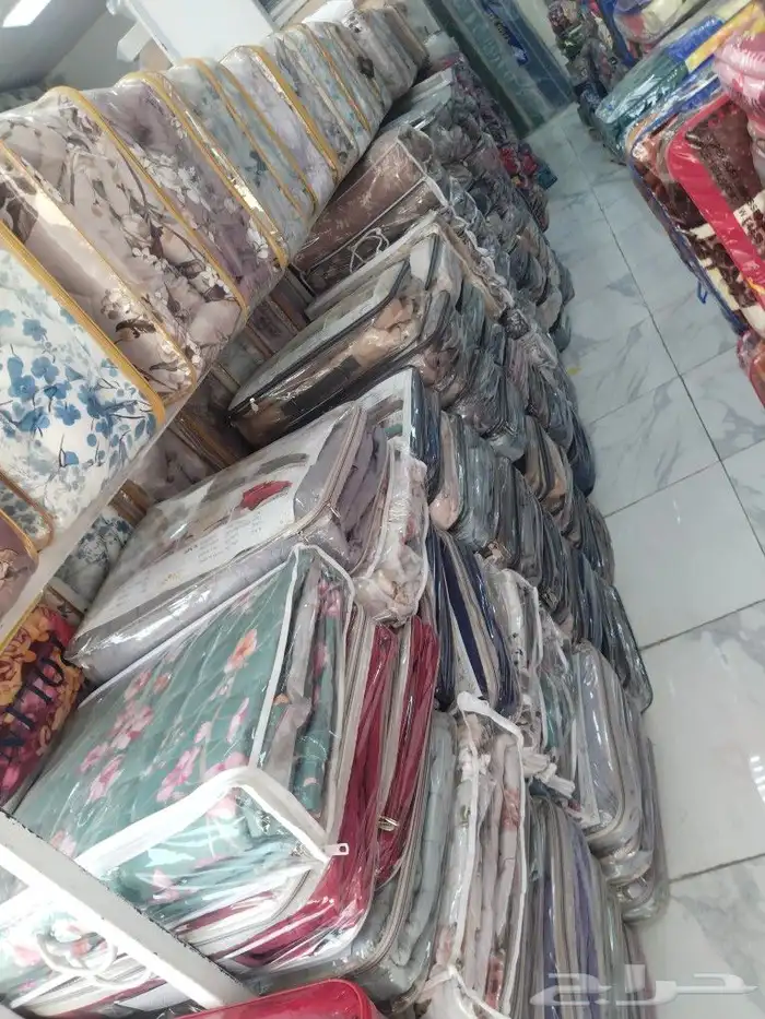 سراير ومفارش وبطانيات ومخدات و دواليب 3