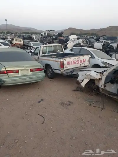 نيسان مصدوم قطع غيار فقط 2
