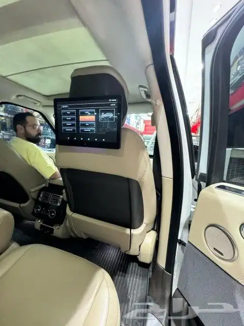 شاشات خلفيه رنج روفر شكل وكاله 0
