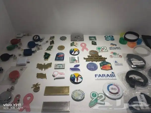 مطبوعات متكامله لوحات مضيئة ستكر بنر اكرليك رول اب 3