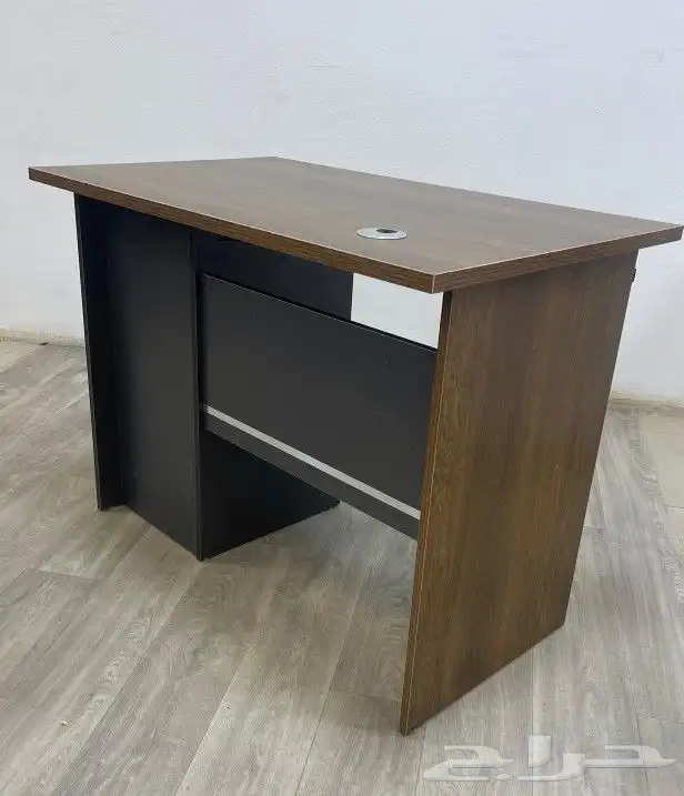 مكاتب وكراسي وكنب وطاولات 1