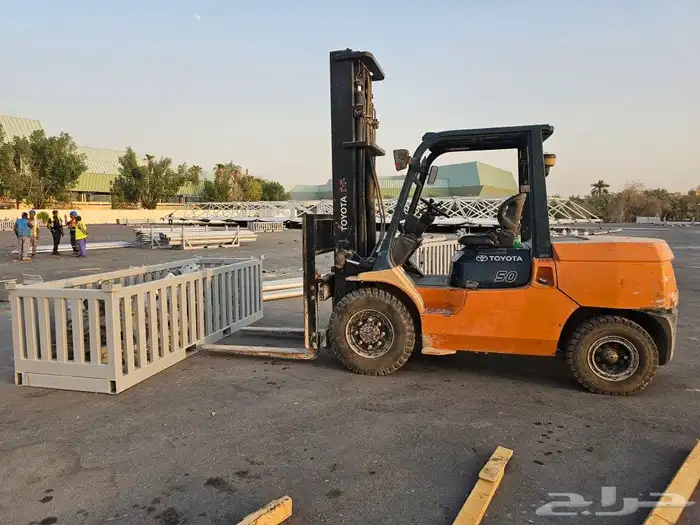 تأجير رافعه شوكيه فوركلفت تأجير رافعه يدوية جاك 1