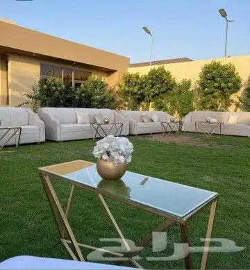 تاجير كراسي طاولات طاوله قزاز طاوله خشب كراسي ملكي زل ملكي 0