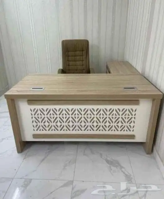 مكاتب و كراسي و دولاب خشب و دولاب حديد 19