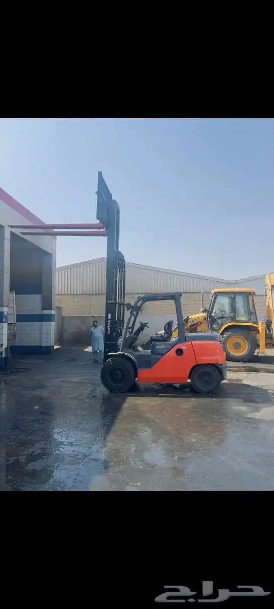 للإيجار رافعة شوكية فوركلفت وكرين للإيجار شهري يومي سنوي 5