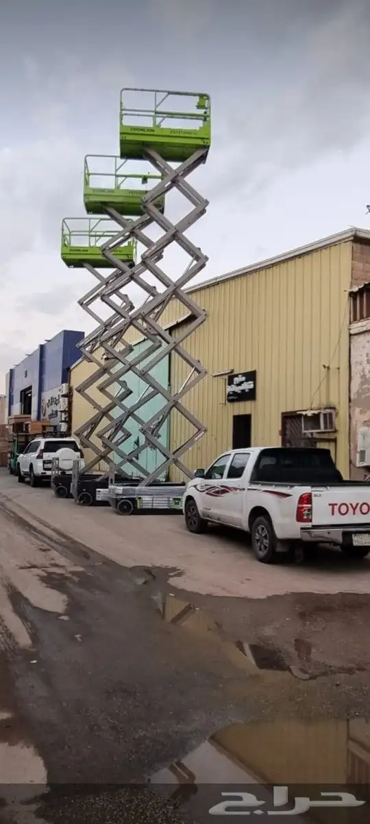 للإيجار رافعة شوكية فوركلفت وكرين للإيجار شهري يومي سنوي 8