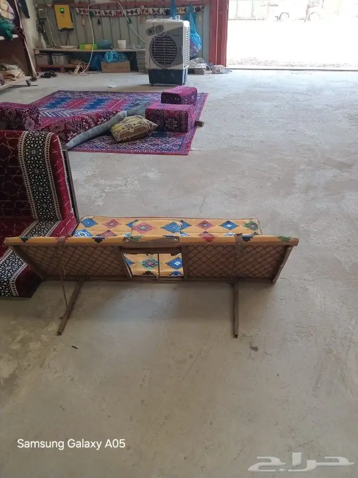 طاولات وكراسي 28