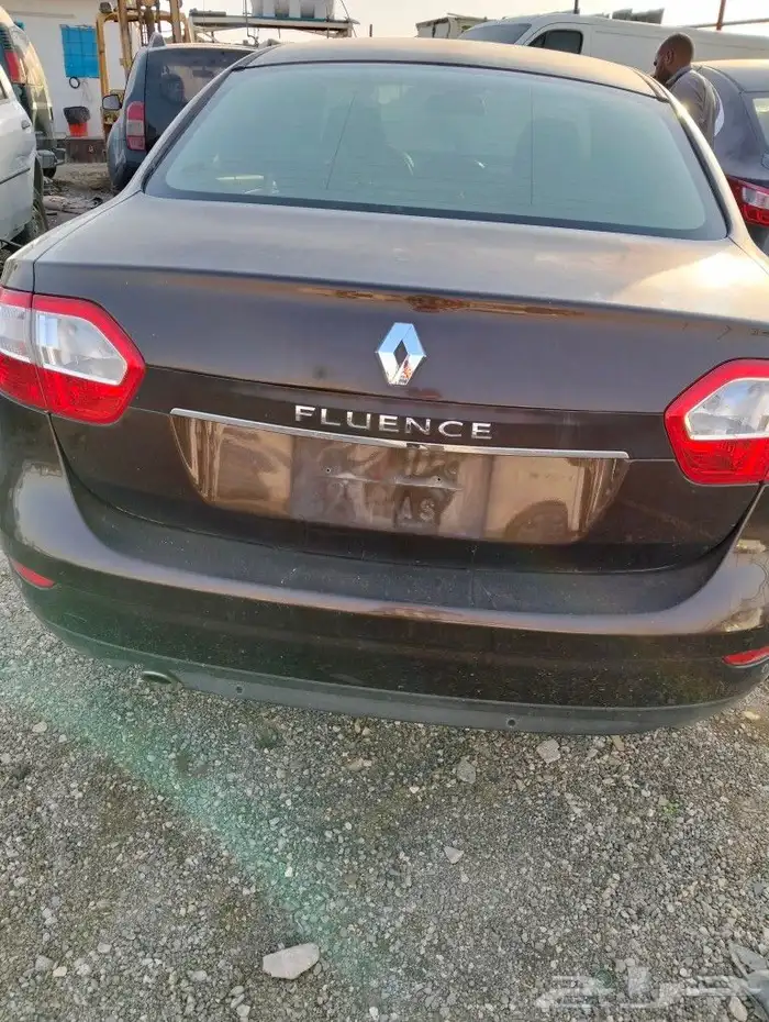 رينو فلوانس 2014 فل كامل فتحه سقف للبيع تشليح قطع اصليه 1