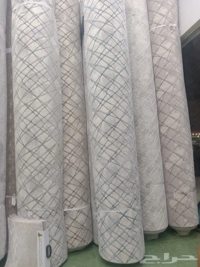 جميع انواع الموكت والفنيل المفروشات العشب الصناعي وفي عروض 3