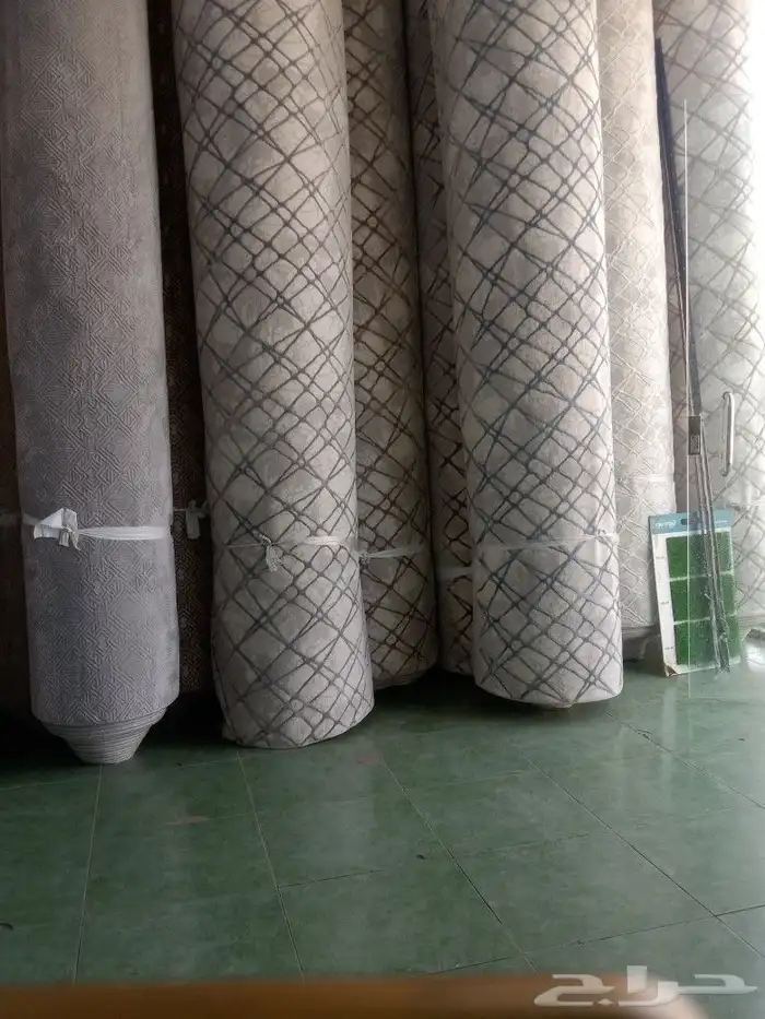 جميع انواع الموكت والفنيل المفروشات العشب الصناعي وفي عروض 0