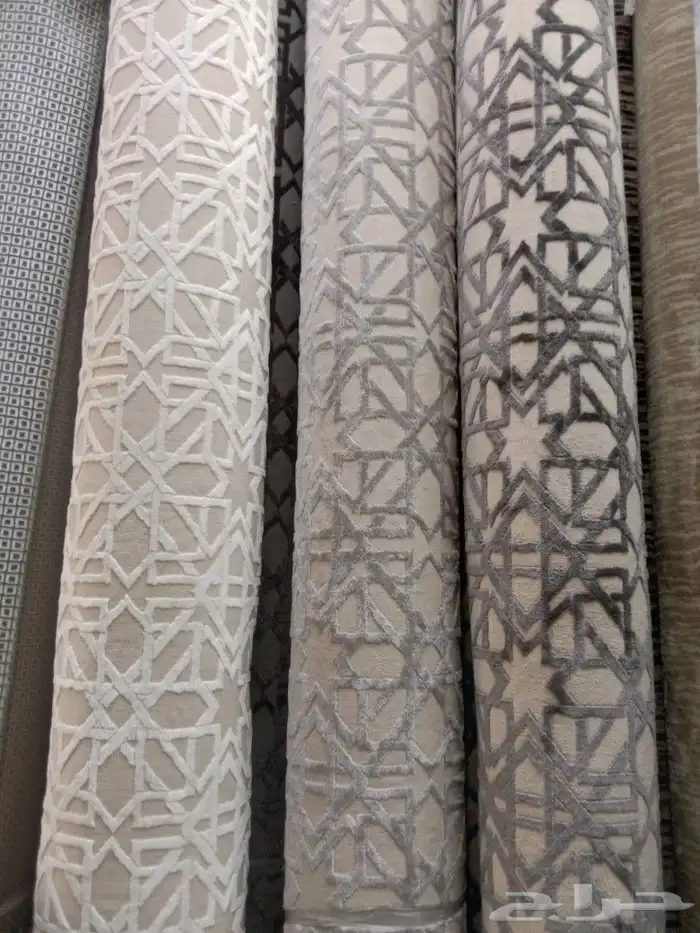 جميع انواع الموكت والفنيل المفروشات العشب الصناعي وفي عروض 4