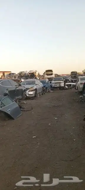 متوفر جميع قطع غيار السيارات المستعملة تشليح الحائر مارسيدس 2