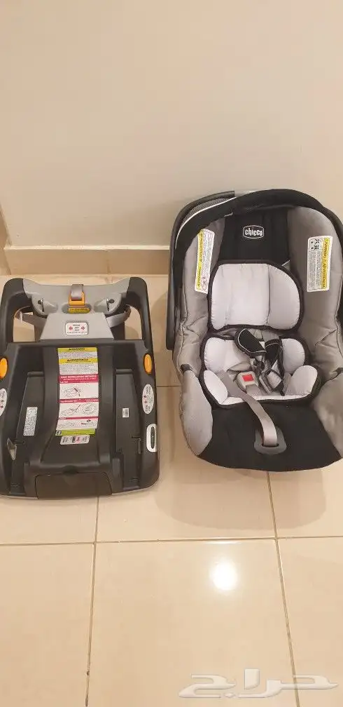 كرسي طعام و كرسي سيارة و عربة اطفال chicco 0