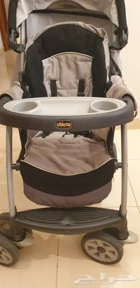 كرسي طعام و كرسي سيارة و عربة اطفال chicco 2