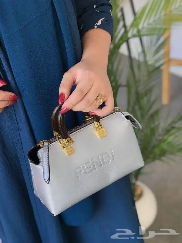 طقم شنطة فندي وسليبر هرمز 12