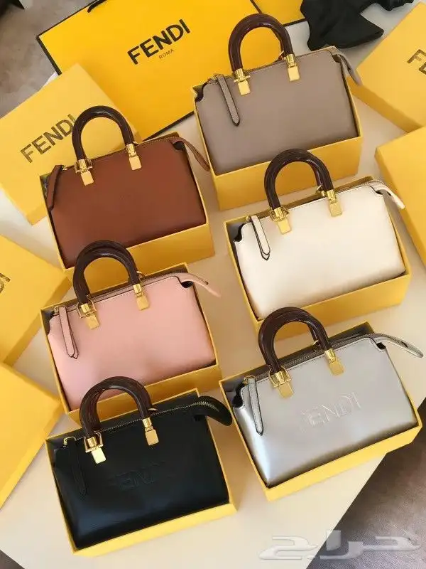 طقم شنطة فندي وسليبر هرمز 7