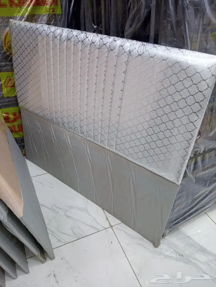 سراير بكس خشب نفر ونفر ونص وبطانيات ومفارش 8