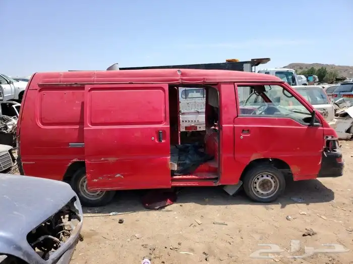 قطع غيار السيارات ميتسوبيشي فان 0