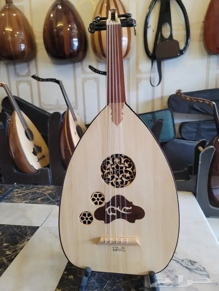 عود للصانع محمد جمال 2