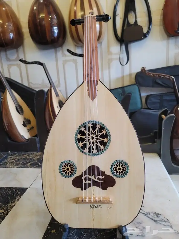 عود للصانع محمد جمال 1