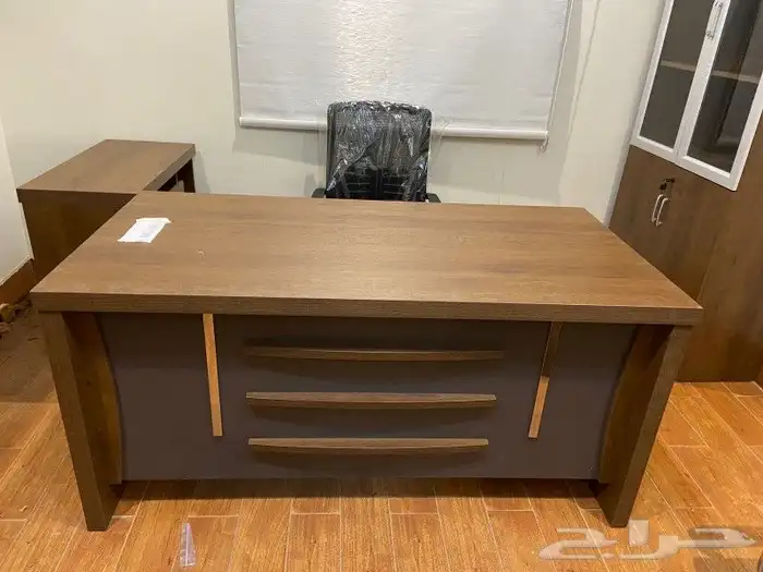 جديد اثاث مكاتب طقم فاخر مقاس وسط وكبير كل الوان متوفر 36