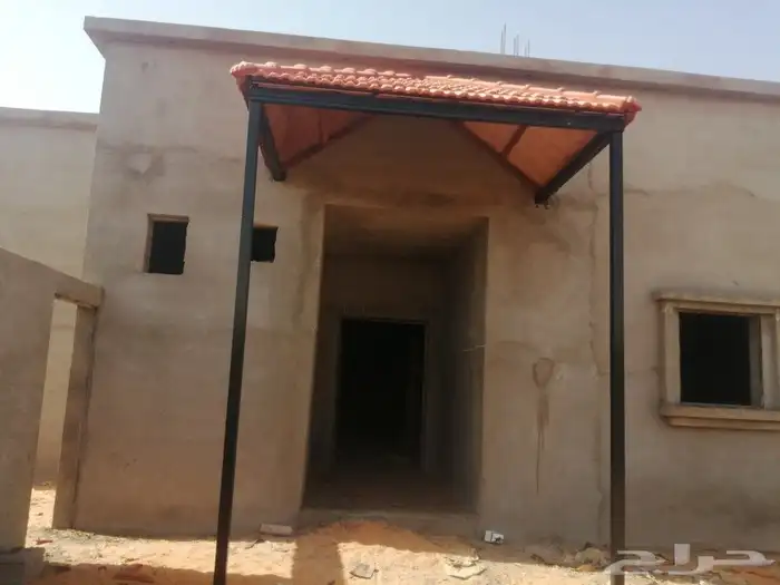 أعمال قرميد وديكورات و عوازل 1