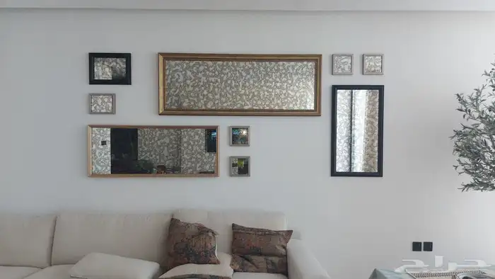 نجار لجميع الصيانه وجميع التركيبات بضمان علي العمل 0