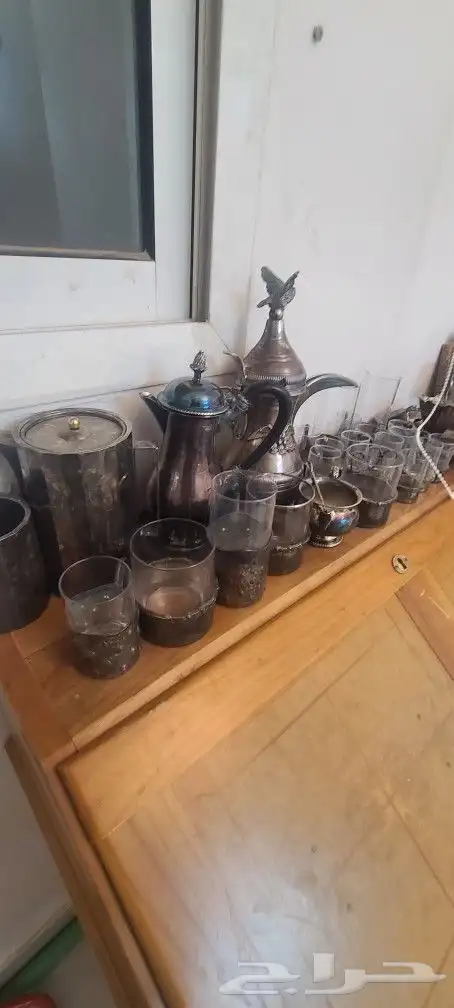 تحف some of Royal Antique shops 2