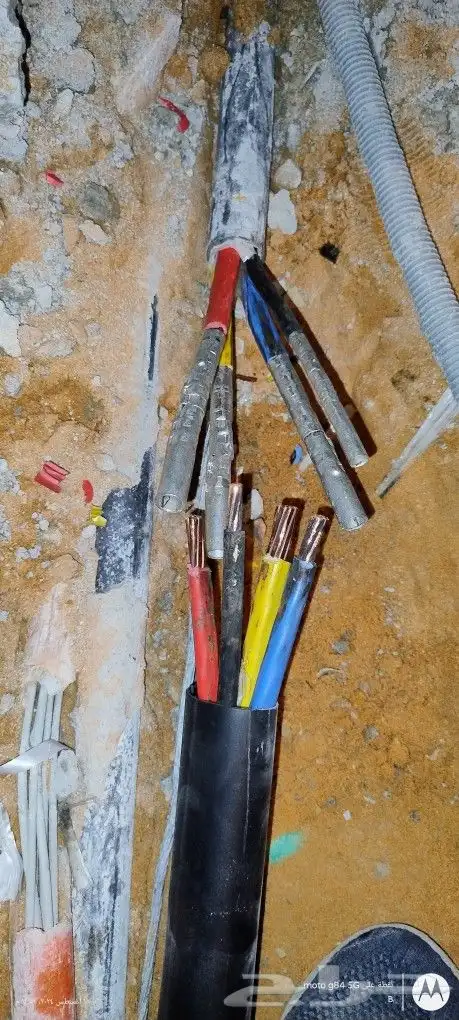فحص كيابل الكهرباء كشف أعطال الكوابل كشف التماس الكهرباء 3