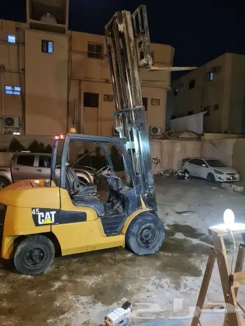 تاجير رافعات شوكية للإيجار 3