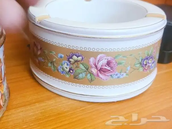 تحف some of Royal Antique shops 20