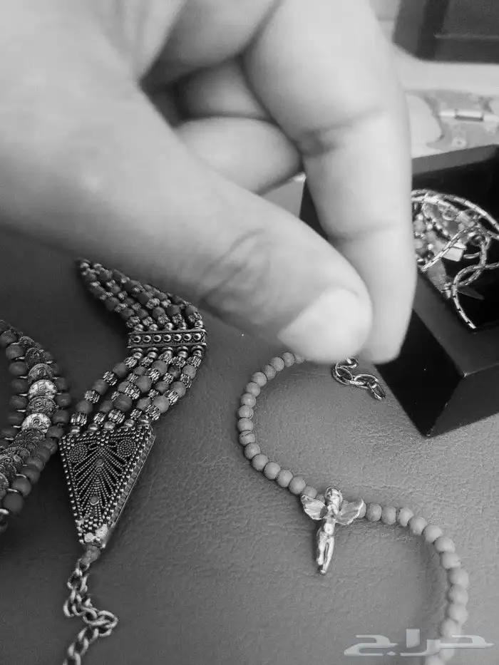 تحف some of Royal Antique shops 29