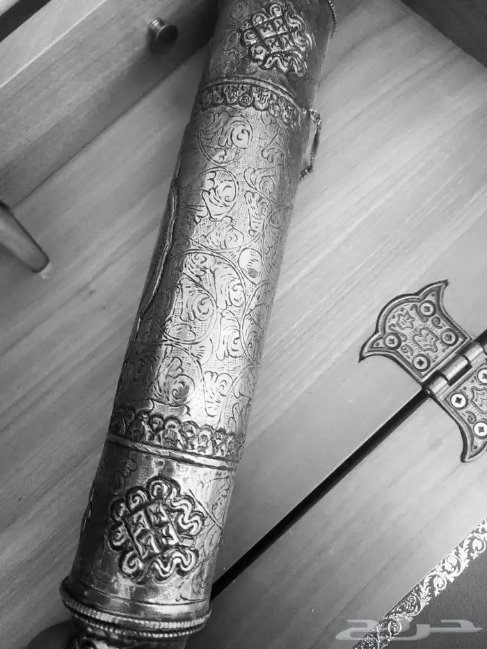 تحف some of Royal Antique shops 13