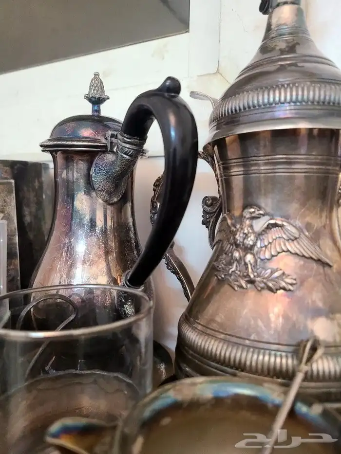 تحف some of Royal Antique shops 36