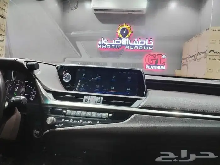 شاشة لكزس ES2018الى2023 2