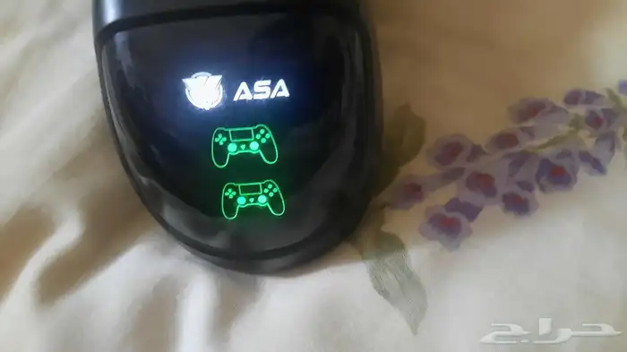 شاحن يد سوني 4 مستعمل وشحن يد XBOX 360 جديد لا يوجد توصيل 0