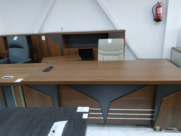 مكاتب فخمه بمقاصات وأشكال جديده 6