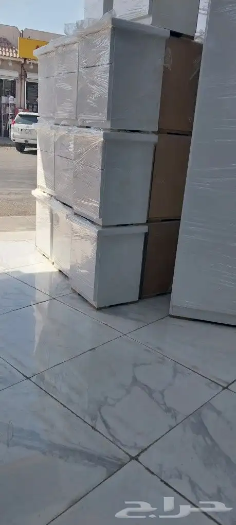 يوجد لدينا جميع انواع الدواليب والكمندينات والبطانيات والمرا 2