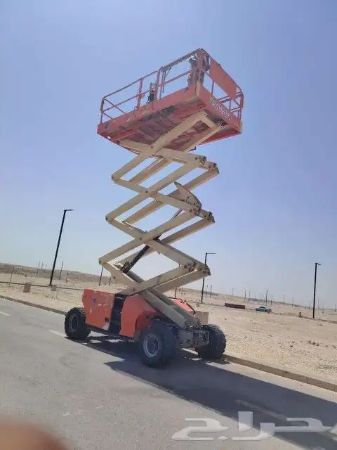 سيزرات كهرباء وديزل روافع شوكية مان لفت 5