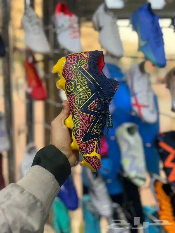 شوزات رياضيه ماركه درجه اولئ 3