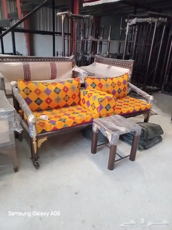 طاولات وكراسي 17