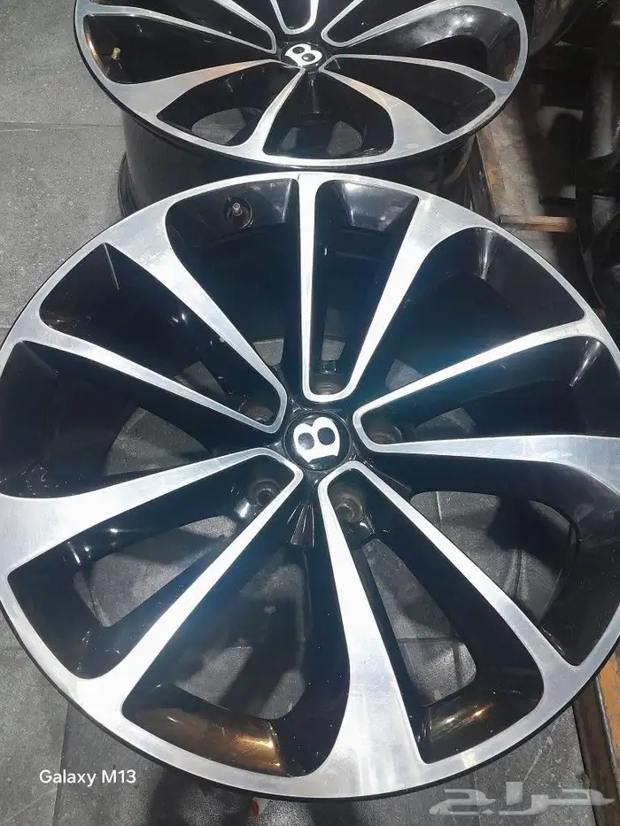 جنوط بنتلي اصلي وكاله جيب مقاس 21 4