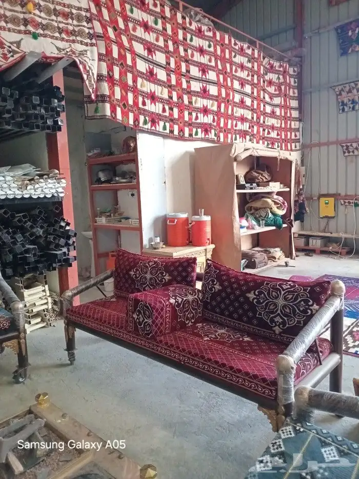 طاولات وكراسي 21